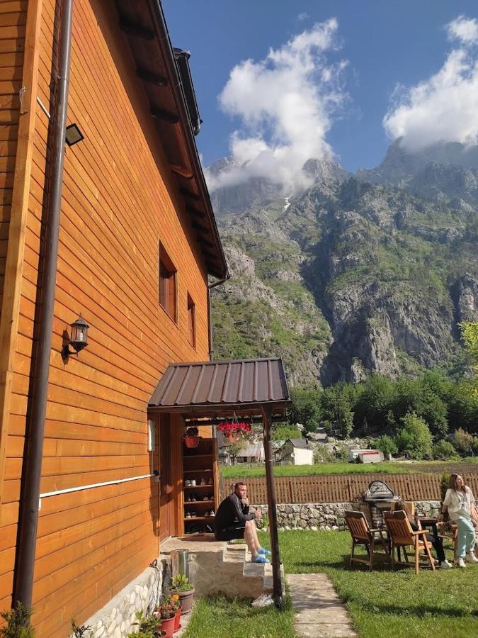 Guesthouse Mehmeti Valbona Exteriör bild
