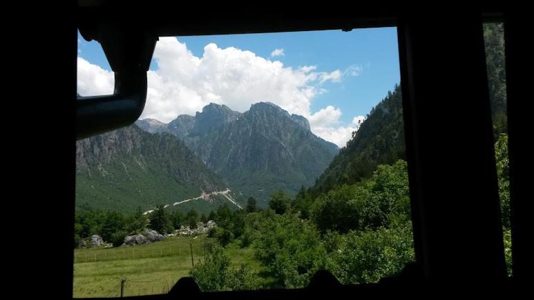 Guesthouse Mehmeti Valbona Exteriör bild