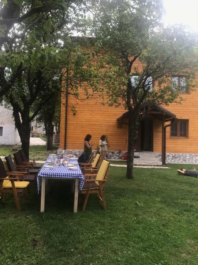 Guesthouse Mehmeti Valbona Exteriör bild